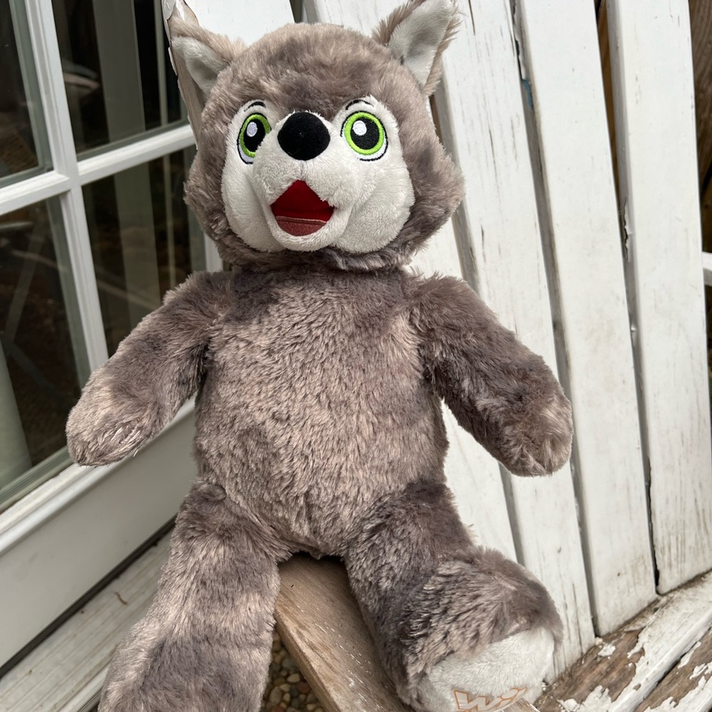 Build A Bear Great Wolf Lodge, 16” Plush “Wiley The Wolf”.
